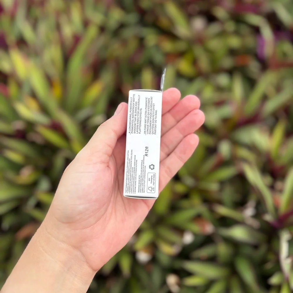 BNIB R.E.M. Beauty Starlet Matte Liquid Eyeshadow • NVM